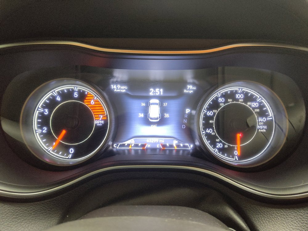 Used 2019 Jeep Cherokee High Altitude AWD/4WD image 23