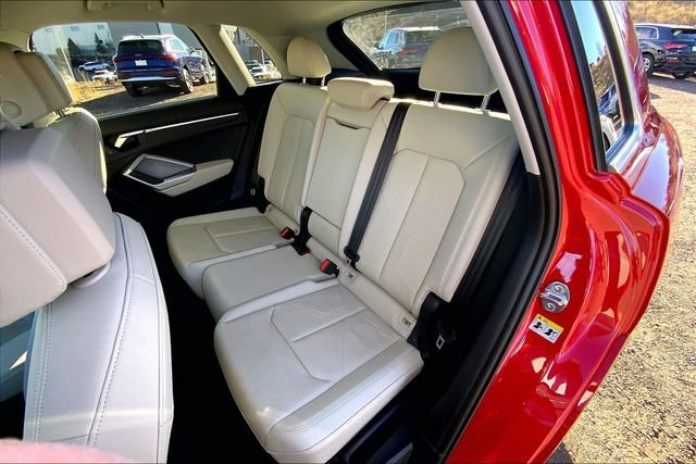 Certified 2024 Audi Q3 2.0T Premium image 18