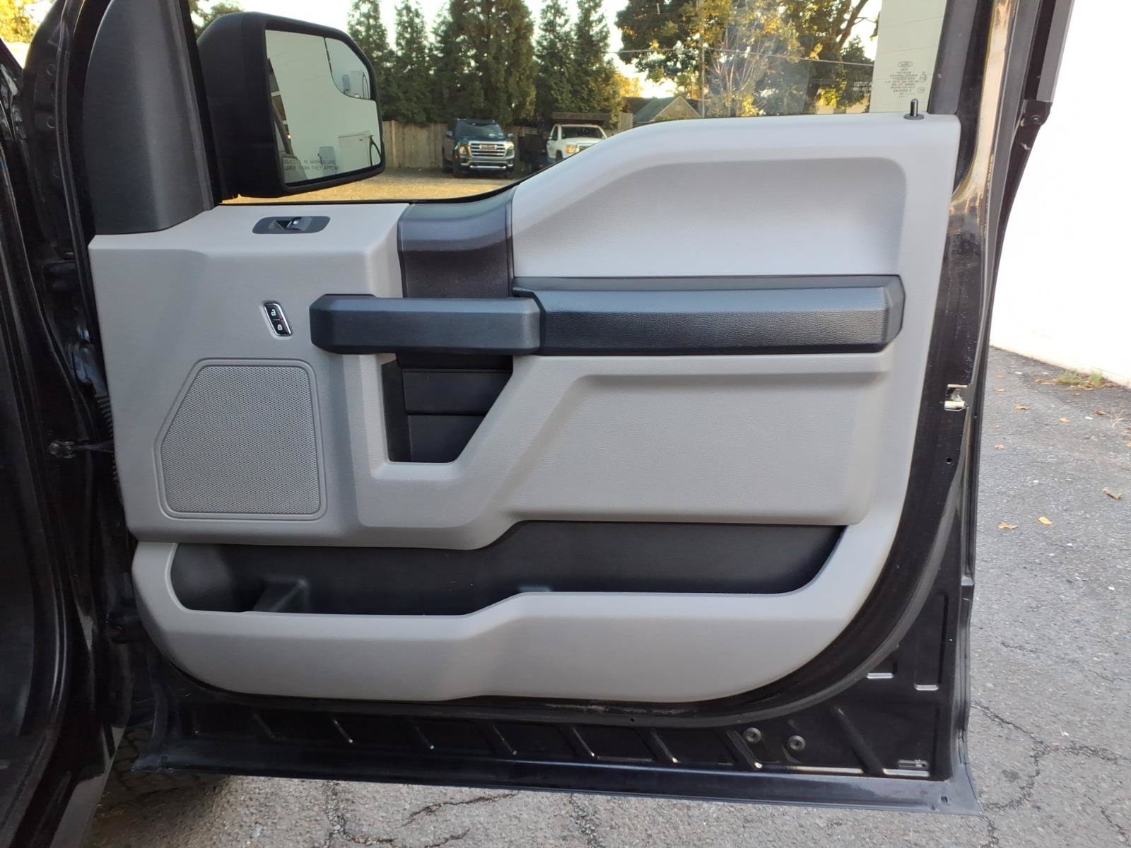 Used 2019 Ford F150 XL w/ Equipment Group 101A Mid AWD/4WD image 27