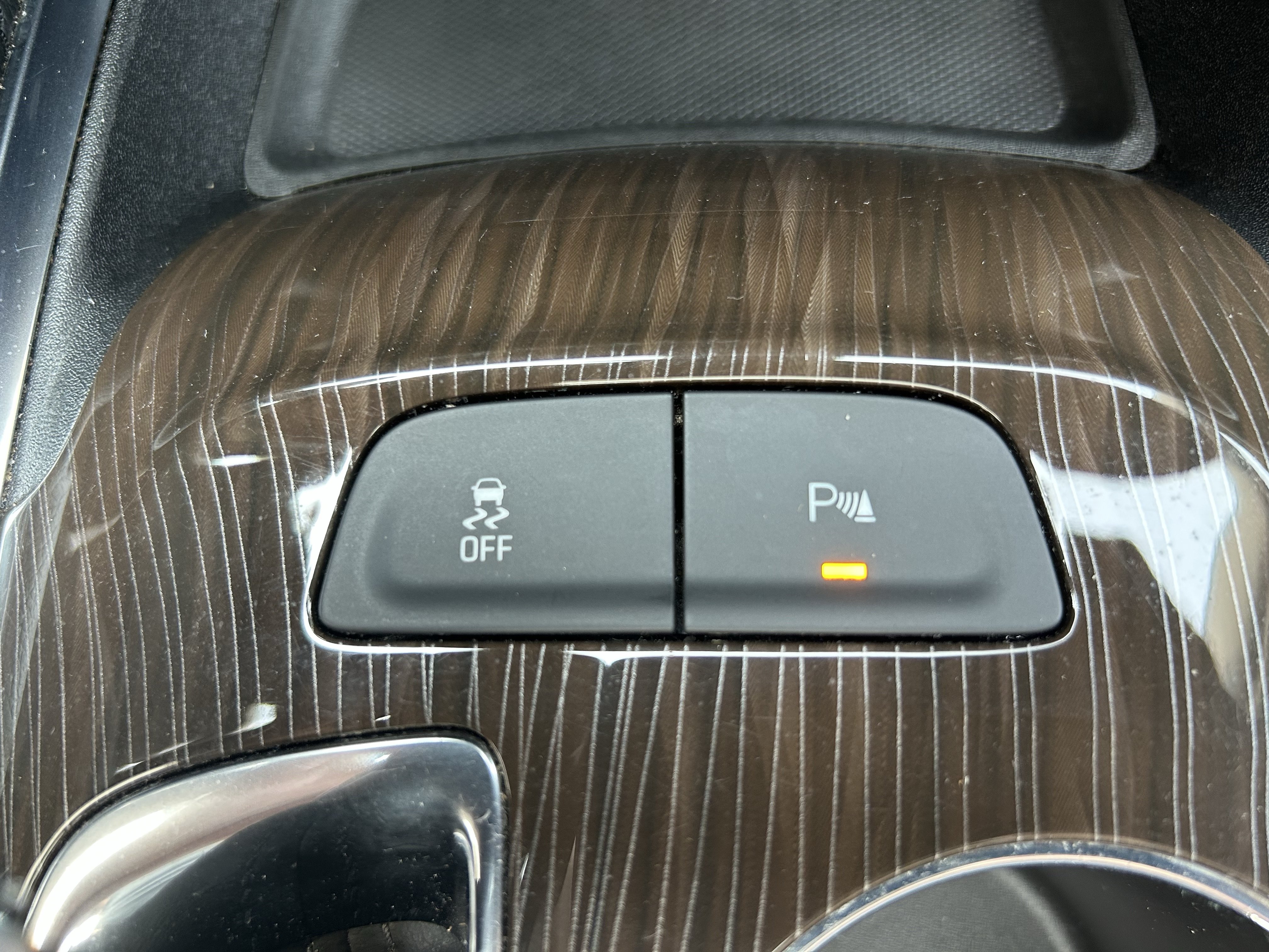 Used 2017 Chevrolet Malibu Premier w/ Premier Sun and Wheel Package FWD image 32