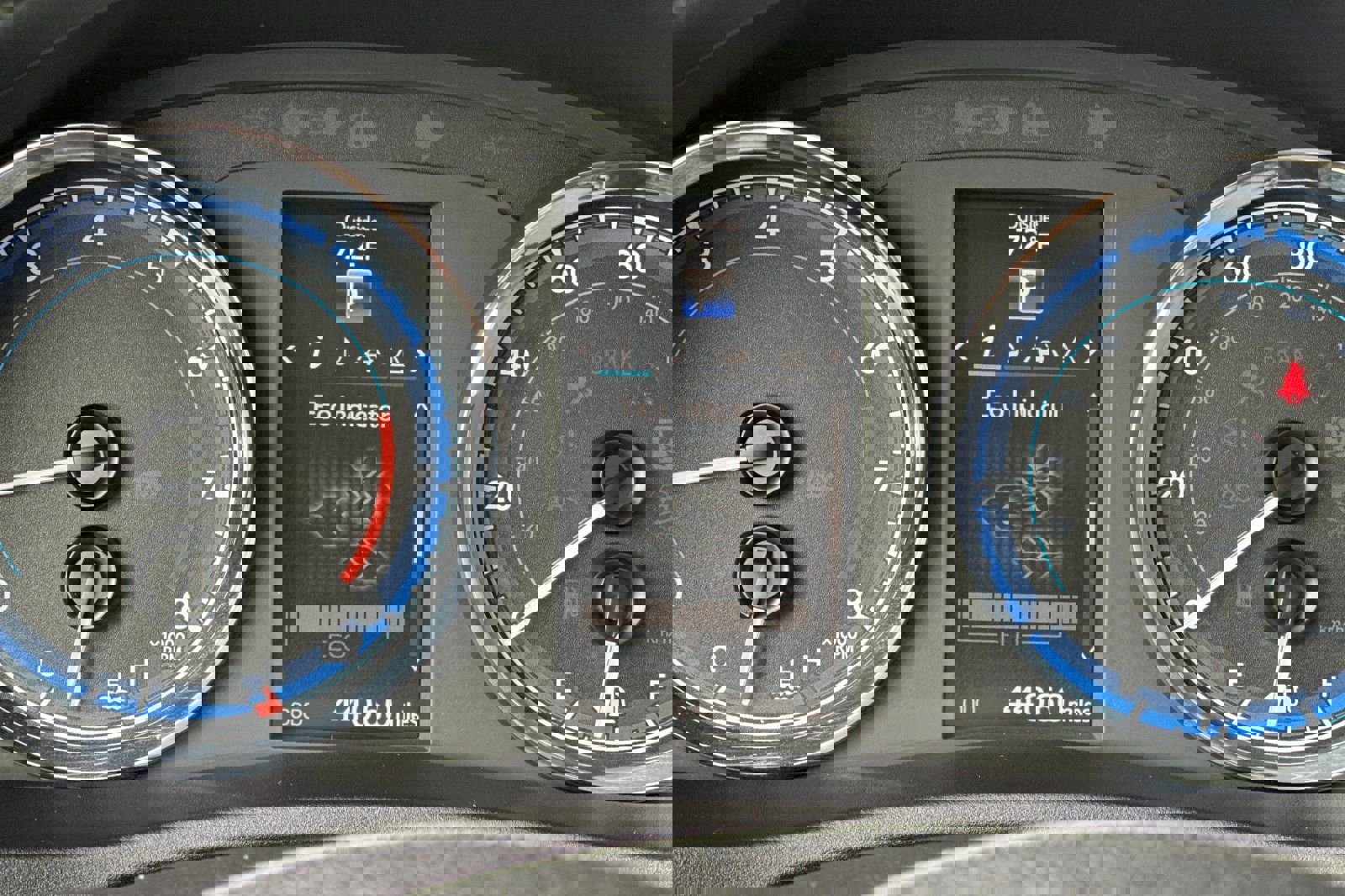 Used 2018 Toyota Corolla XLE FWD image 28