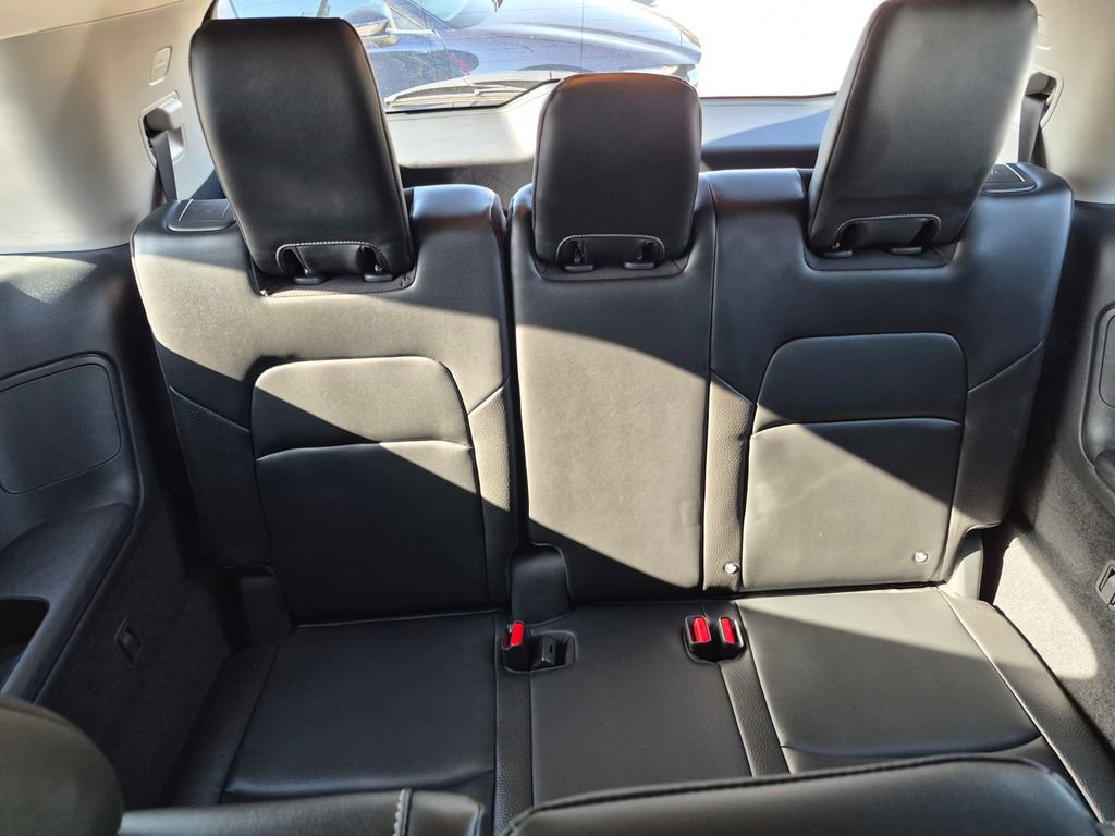 Used 2023 Nissan Pathfinder SL FWD image 23