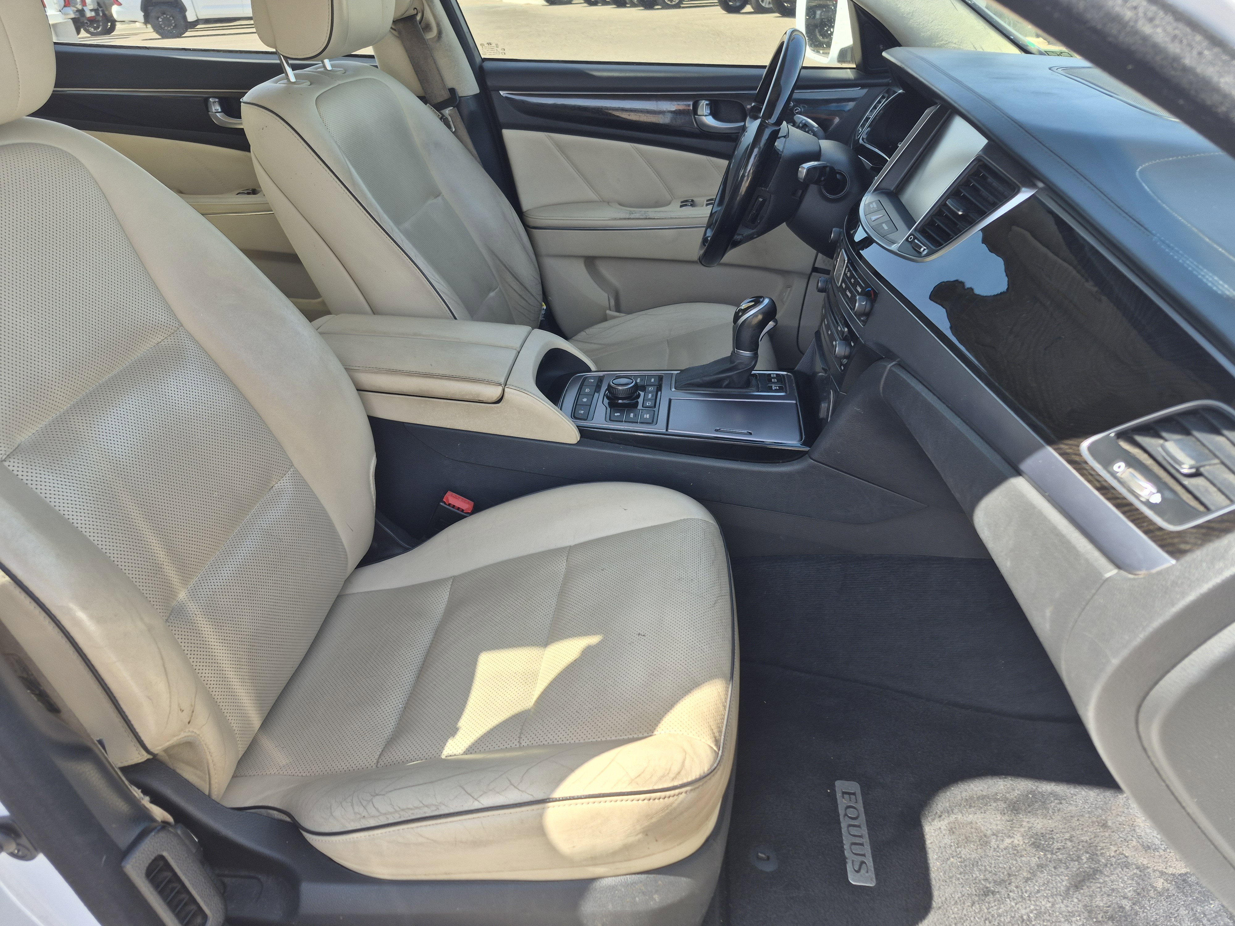 Used 2015 Hyundai Equus Signature RWD image 22