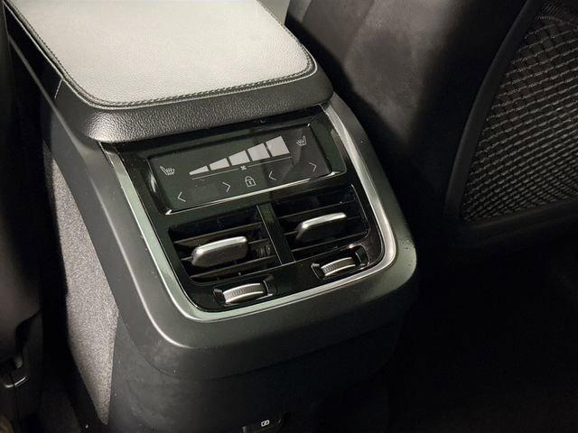 Used 2021 Volvo XC90 T5 Momentum w/ Climate Package image 46