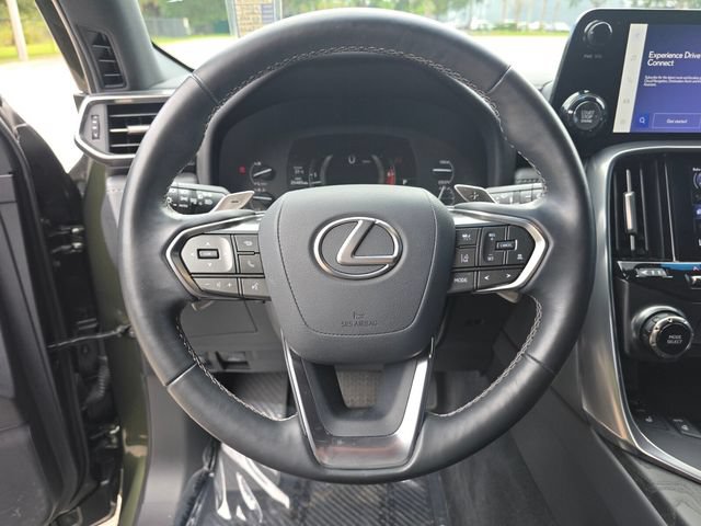 Used 2024 Lexus LX 600 4WD w/ Premium Package image 29