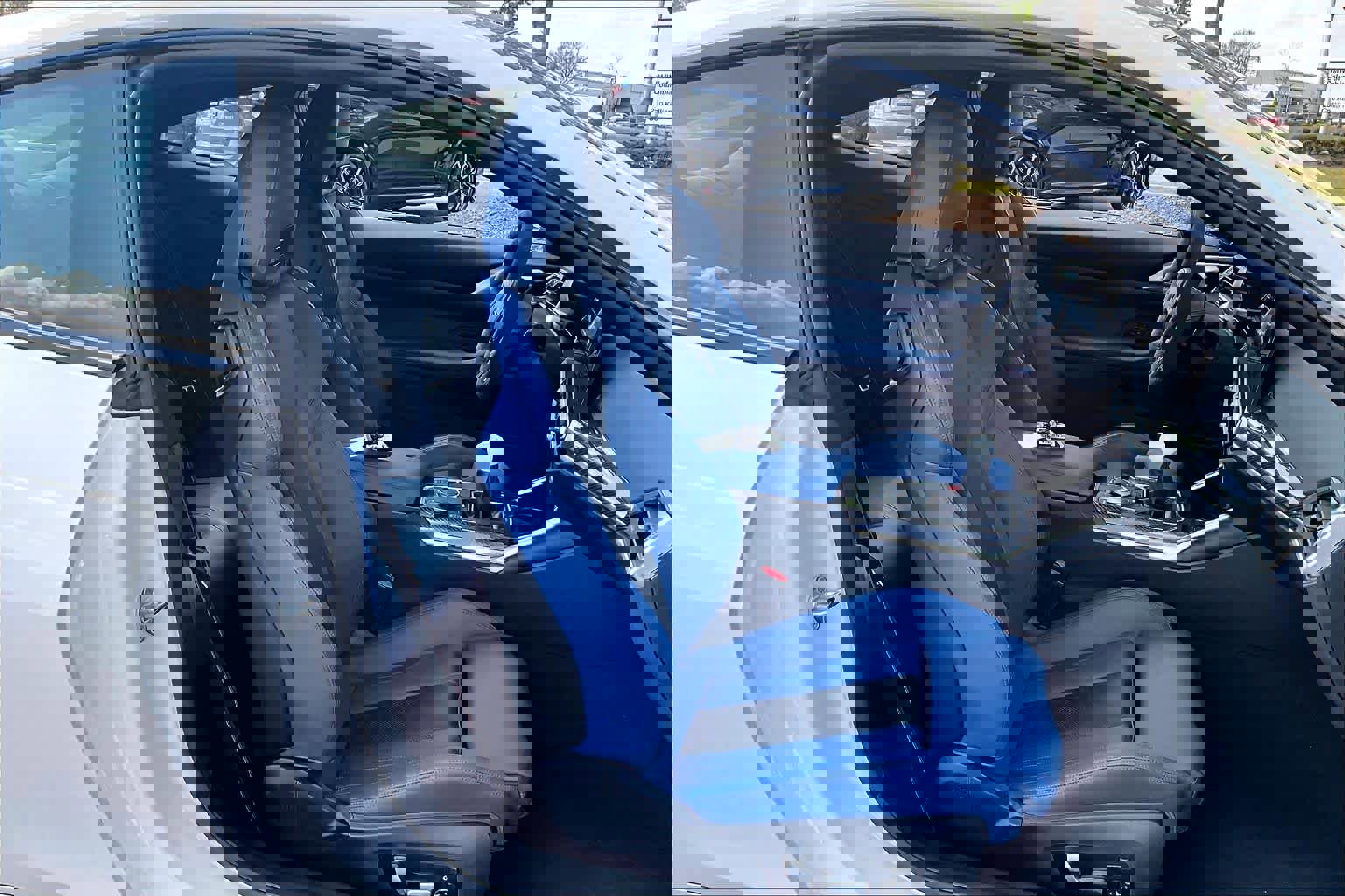 Used 2024 BMW M4 Coupe w/ Executive Package image 11