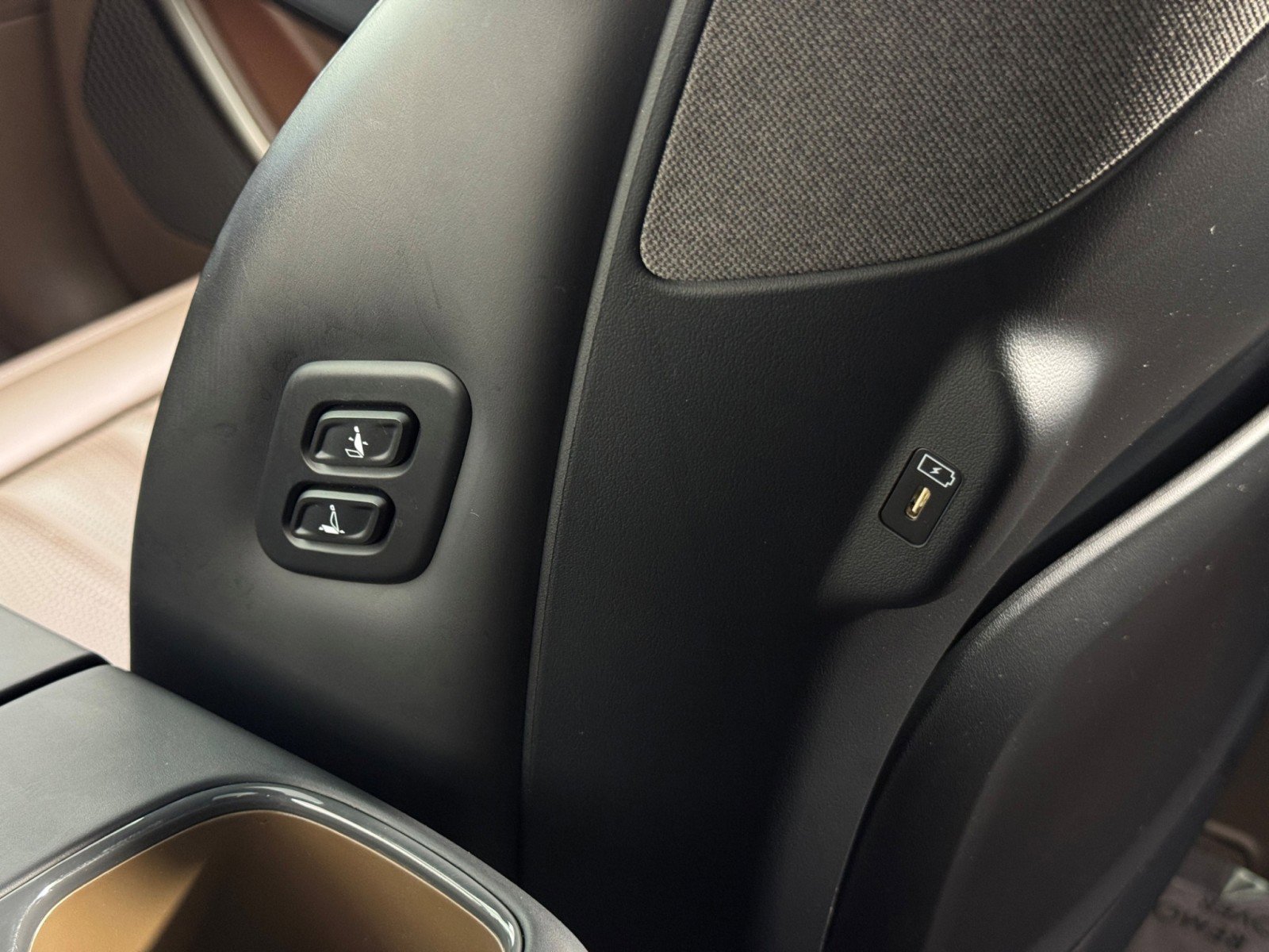 Used 2024 Kia EV9 GT-Line image 37