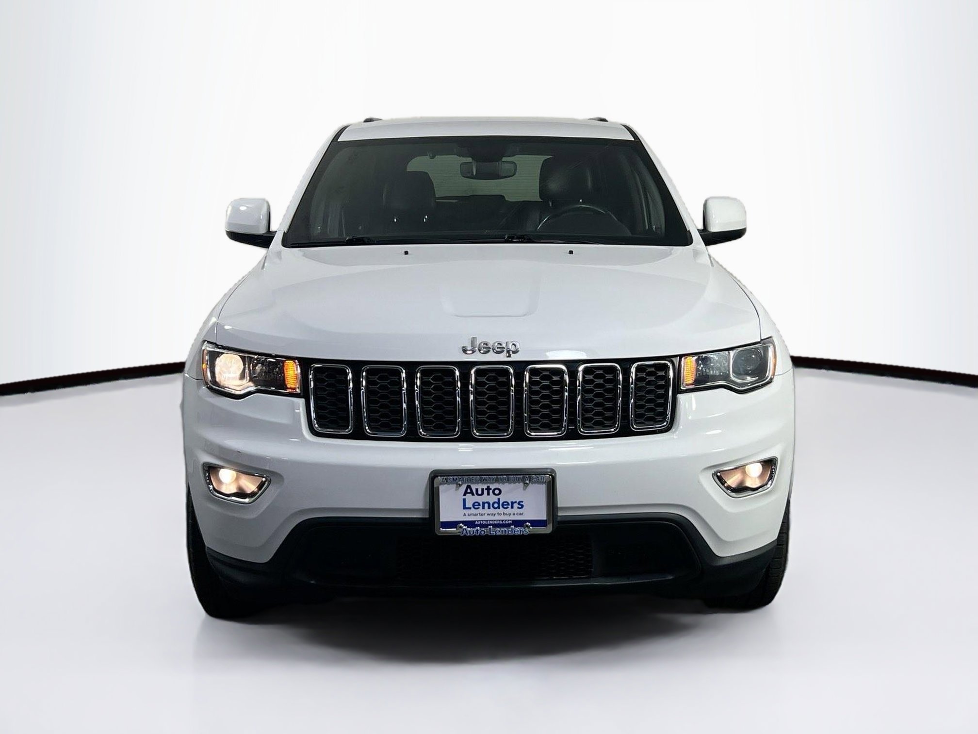Used 2022 Jeep Grand Cherokee Laredo X AWD/4WD image 2