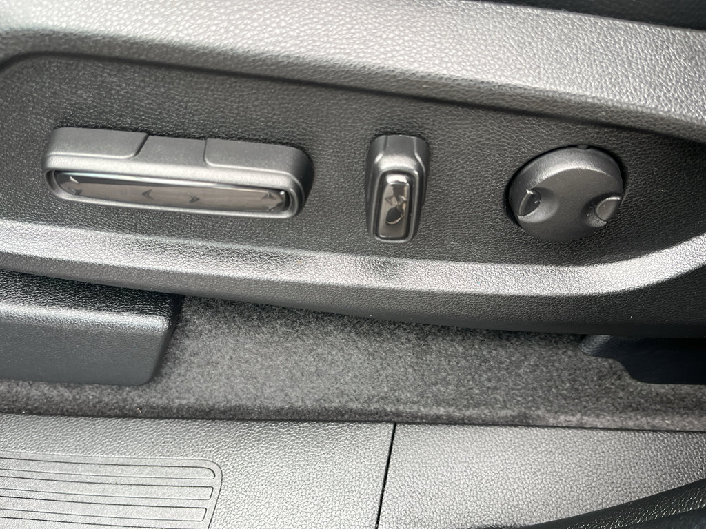 Used 2025 Honda Pilot Elite image 18