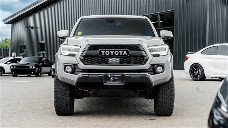 Used 2022 Toyota Tacoma TRD Off-Road w/ Technology Package RWD image 4