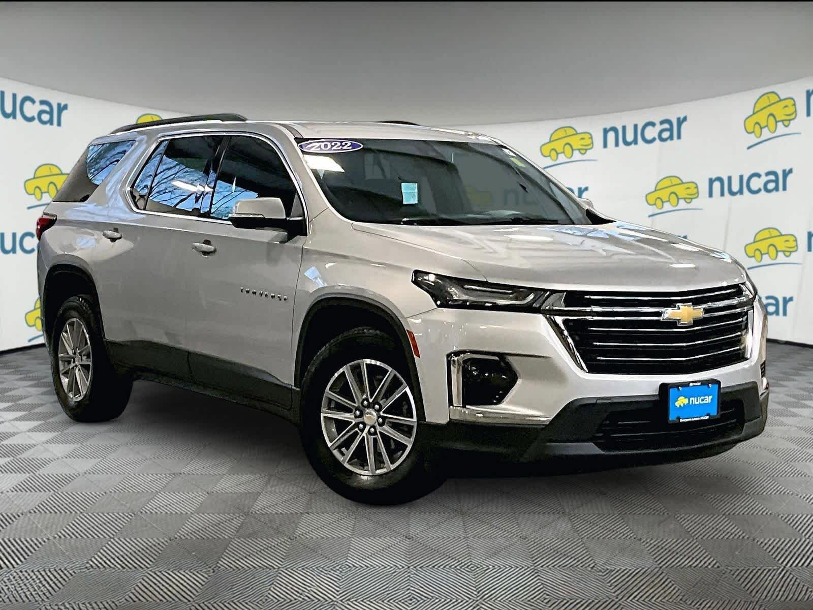 Used 2022 Chevrolet Traverse LT AWD/4WD image 1