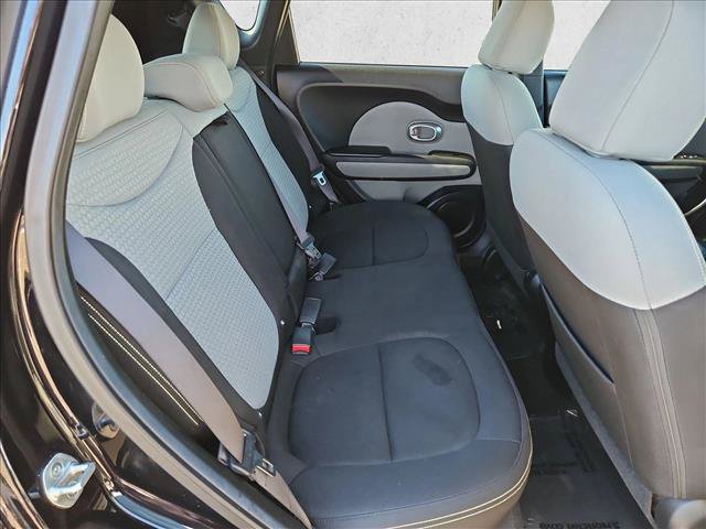 Used 2015 Kia Soul + FWD image 24