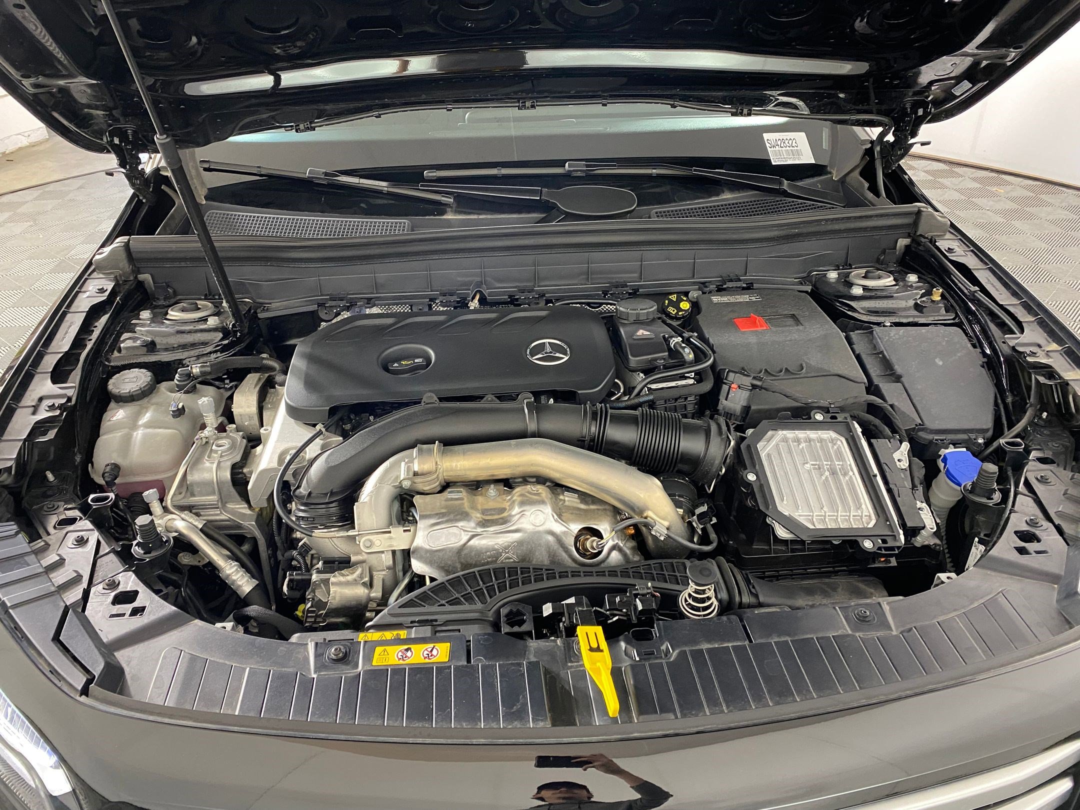 New 2025 Mercedes-Benz GLB 250 4MATIC image 30