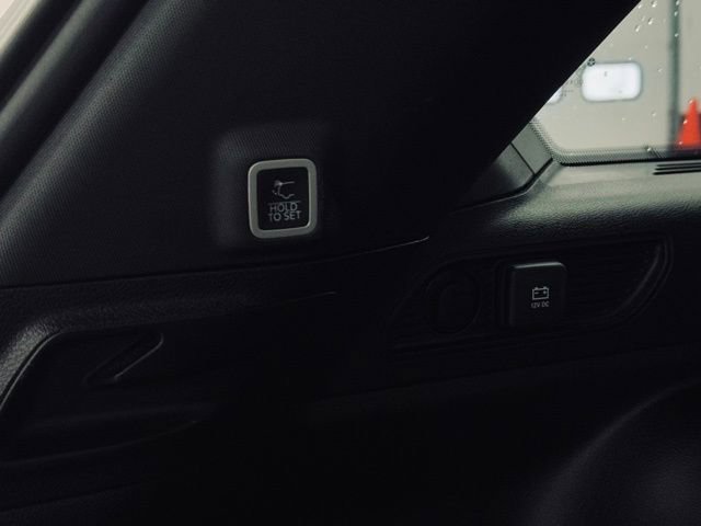 Used 2022 Jeep Grand Cherokee Altitude image 11