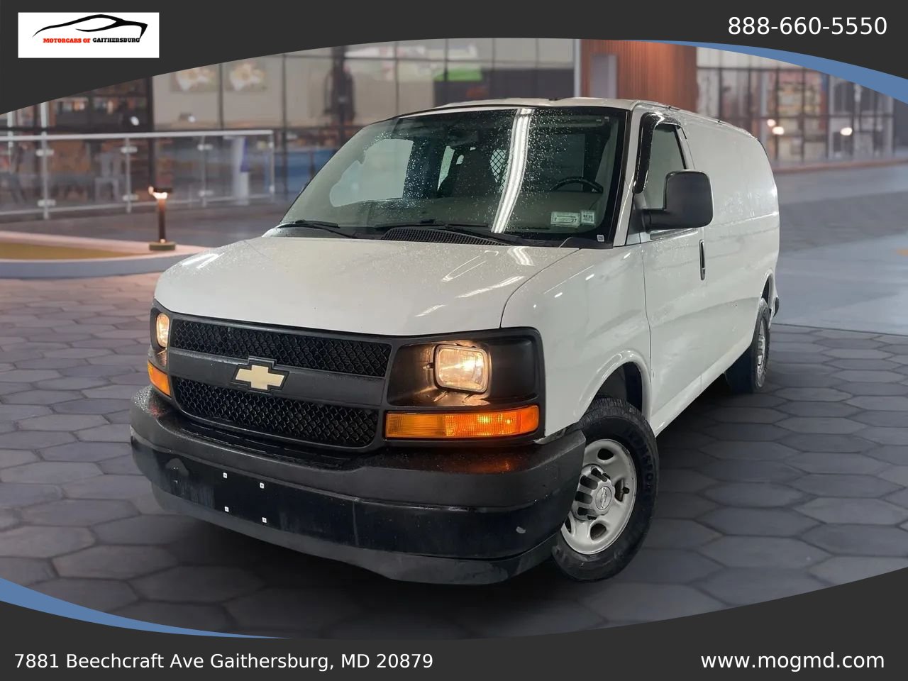 Used 2017 Chevrolet Express 2500 RWD image 1