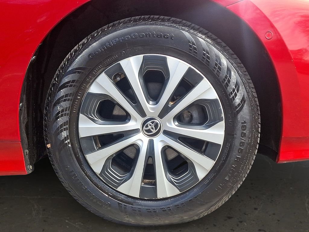 Used 2019 Toyota Prius XLE w/ Advanced Technology Package image 9