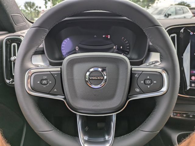 New 2026 Volvo XC40 B5 Ultra w/ Protection Package Premier AWD/4WD image 30