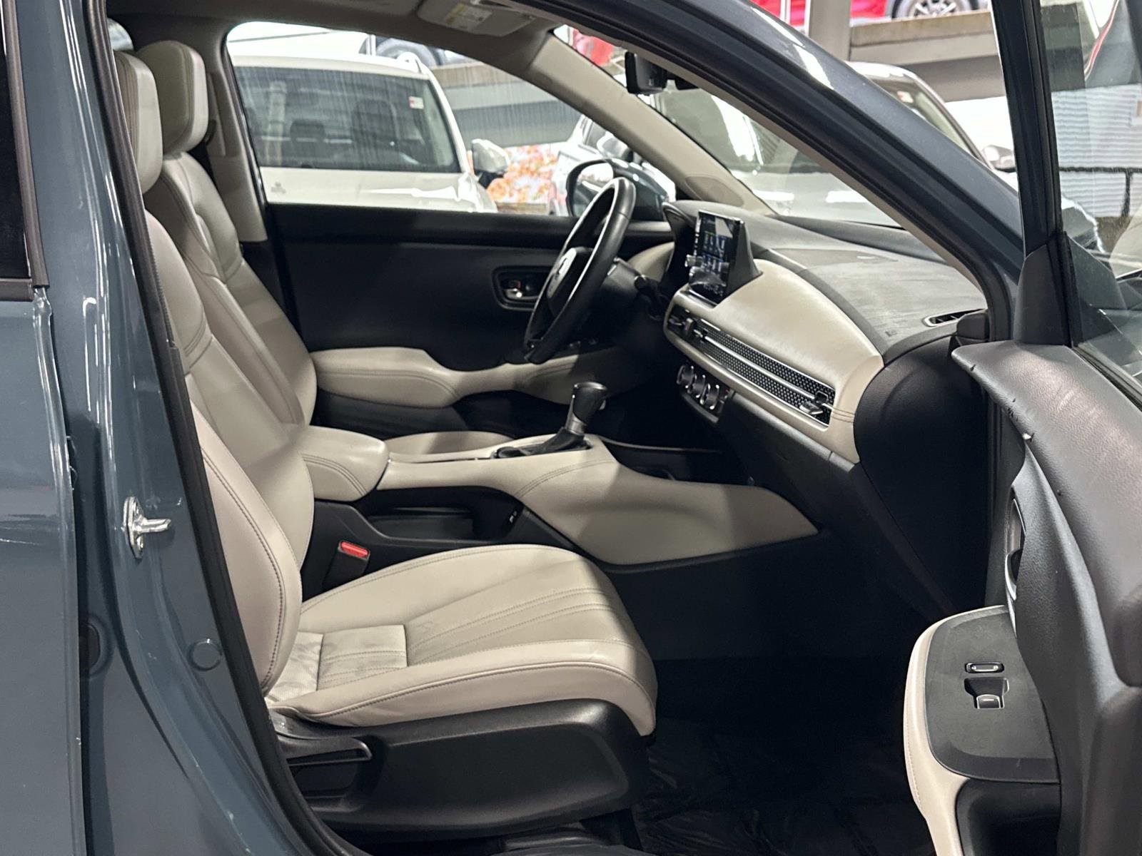 Used 2023 Honda HR-V EX-L image 12