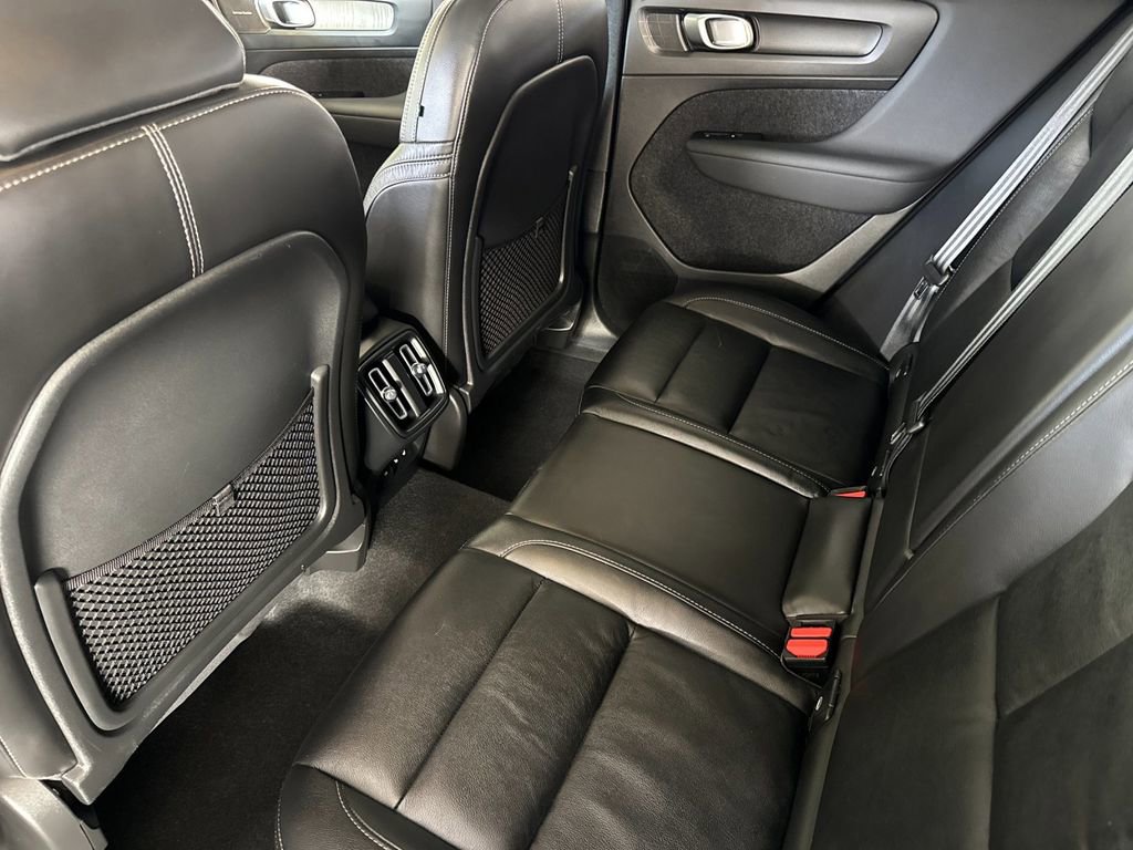 Certified 2023 Volvo XC40 B5 Ultimate w/ Climate Package image 11
