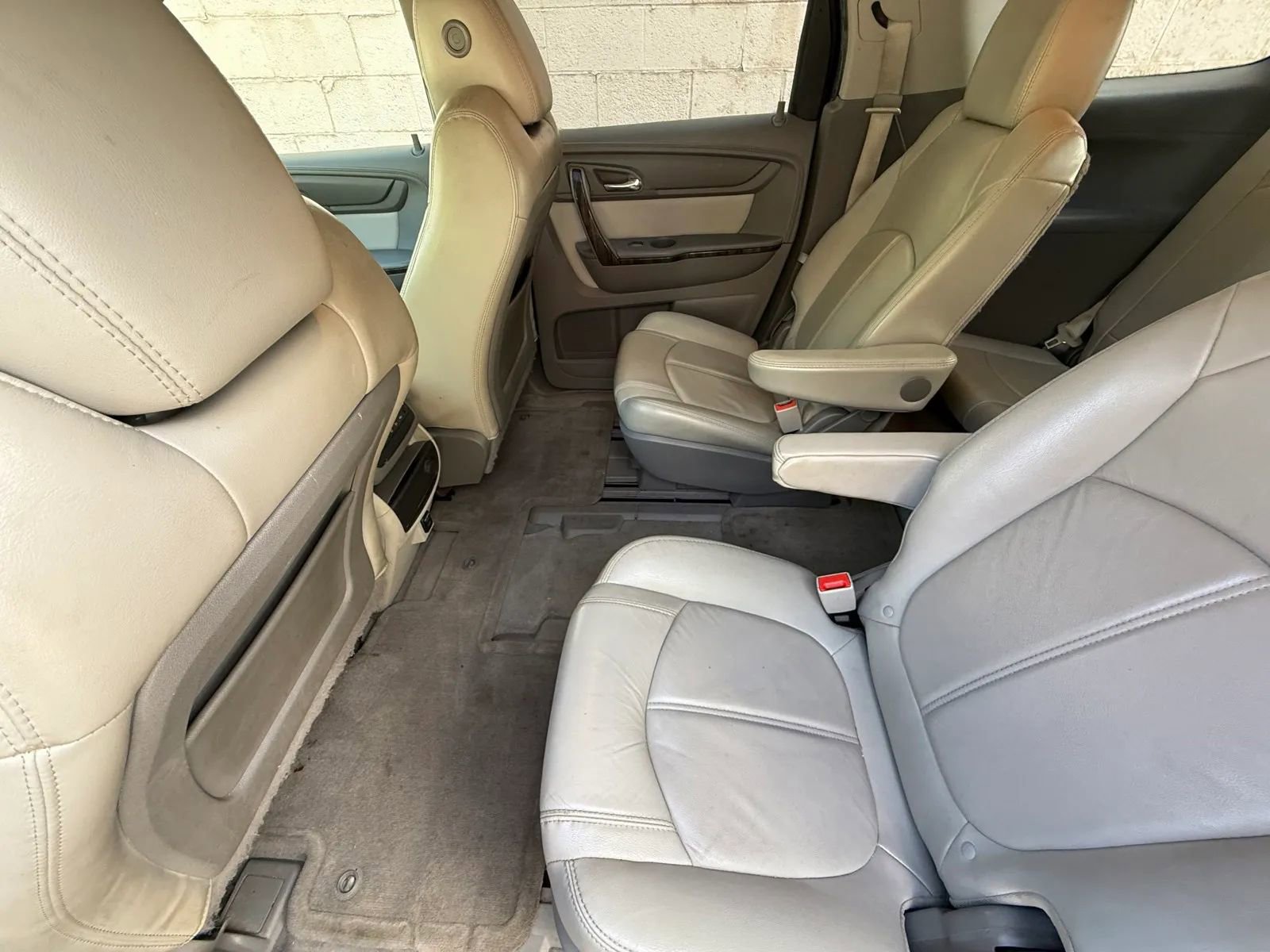 Used 2015 GMC Acadia SLT image 14