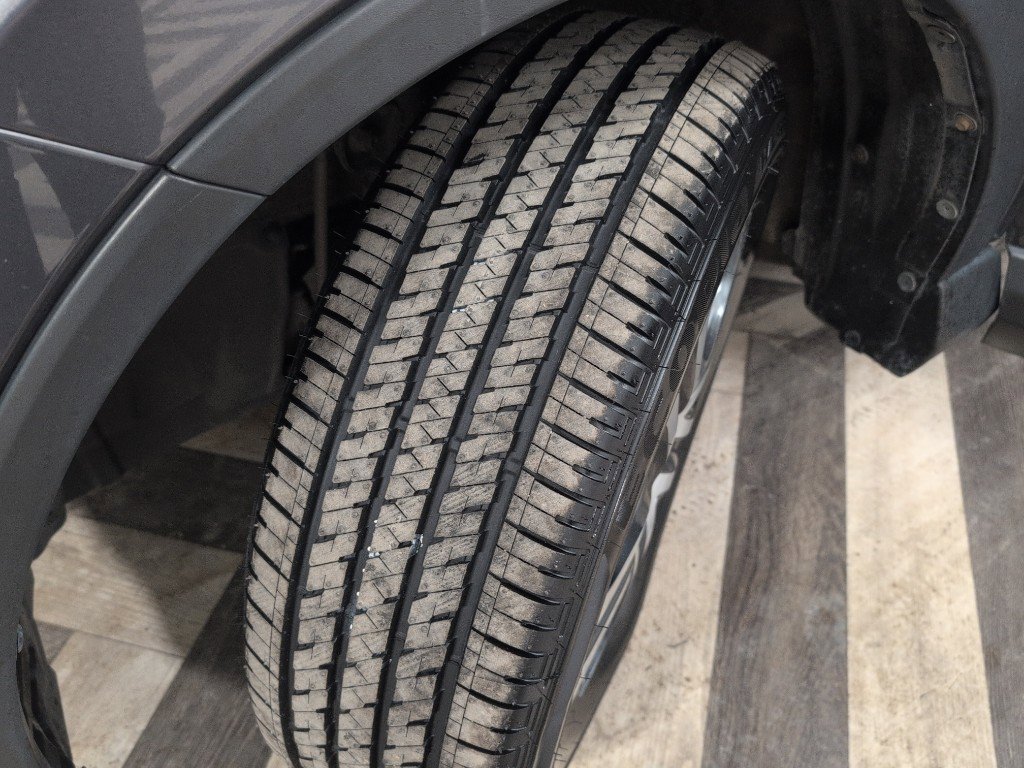 Used 2018 Toyota RAV4 LE image 20