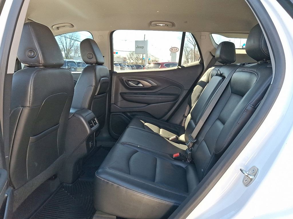 Used 2022 GMC Terrain SLT image 11