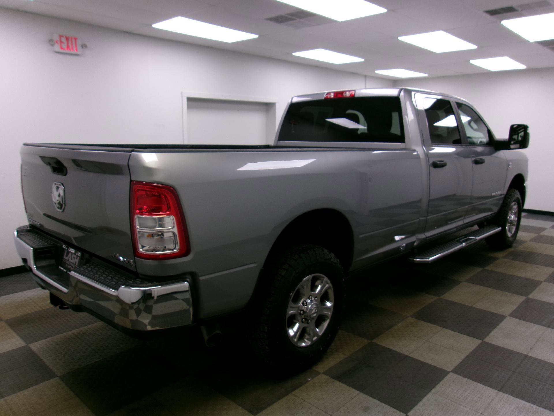 Used 2024 RAM 3500 Big Horn AWD/4WD image 12