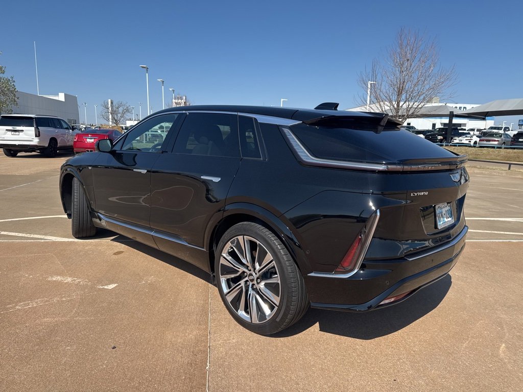 Used 2023 Cadillac Lyriq 2WD image 4