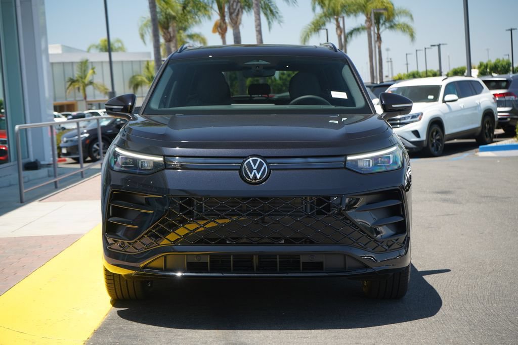 New 2026 Volkswagen Tiguan SE R-Line AWD/4WD image 5