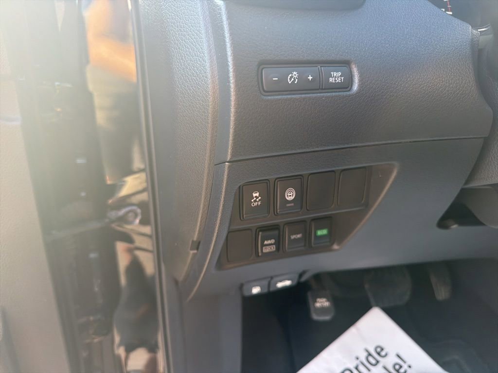 Used 2020 Nissan Rogue Sport S AWD/4WD image 19