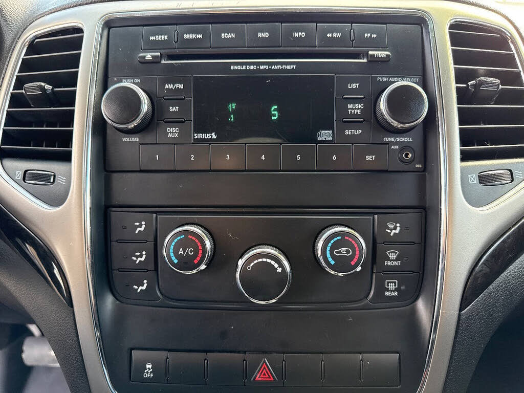 Used 2013 Jeep Grand Cherokee Laredo AWD/4WD image 27