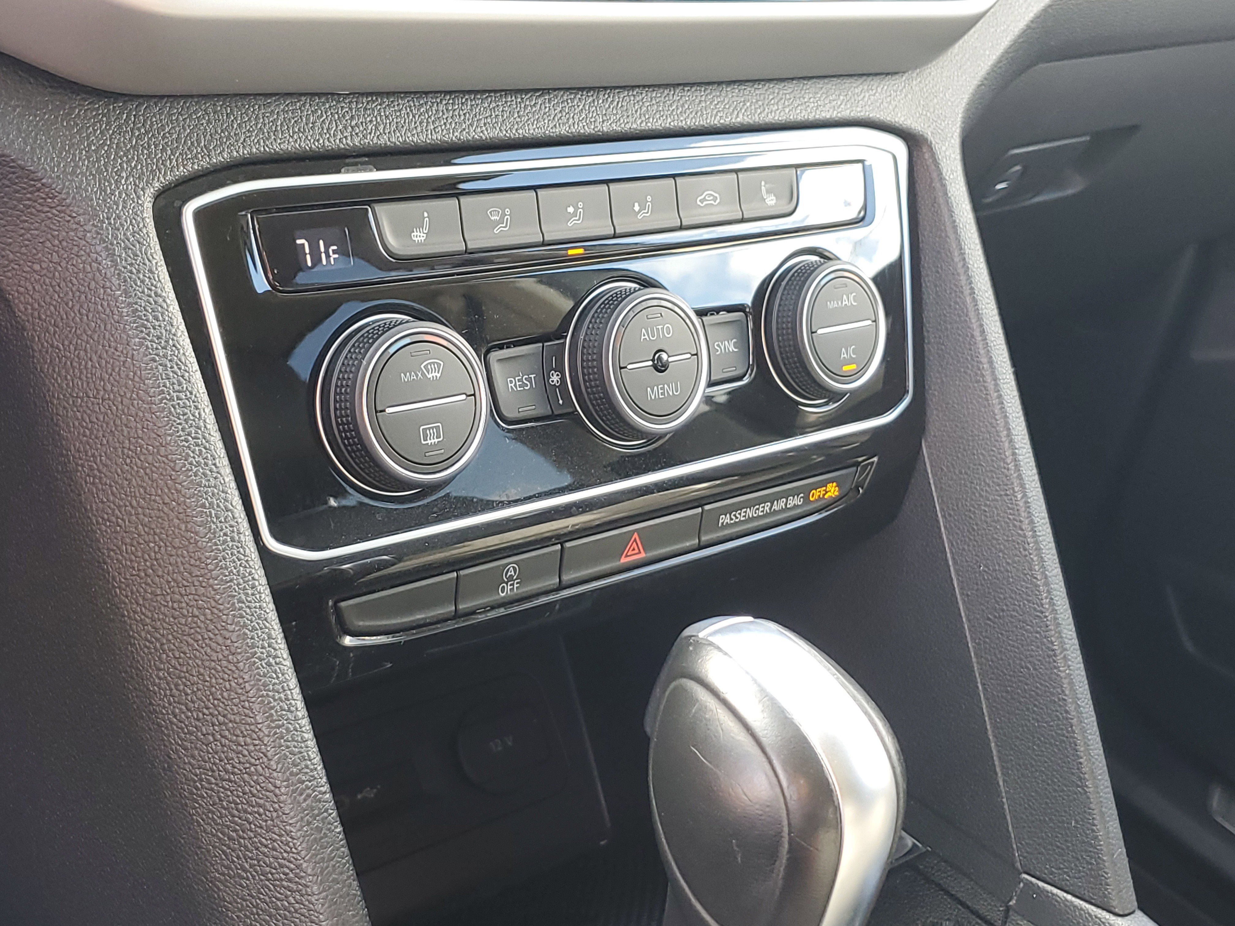 Certified 2022 Volkswagen Atlas SE w/ Panoramic Sunroof Package image 27