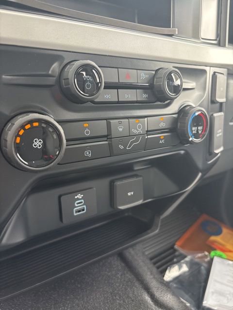New 2026 Ford F550 4x4 Regular Cab Super Duty image 35