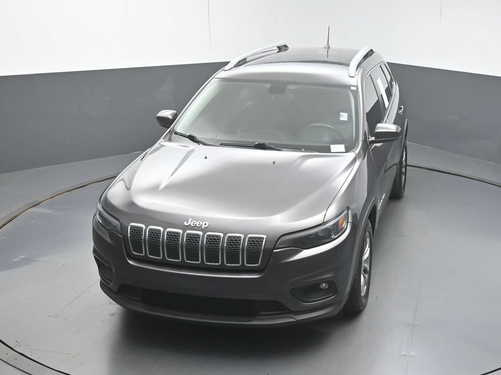 Used 2019 Jeep Cherokee Latitude Plus w/ Comfort/Convenience Group FWD image 40
