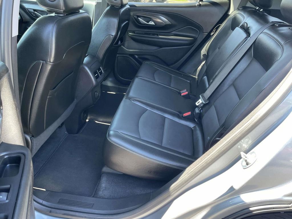 Used 2024 GMC Terrain SLT image 10