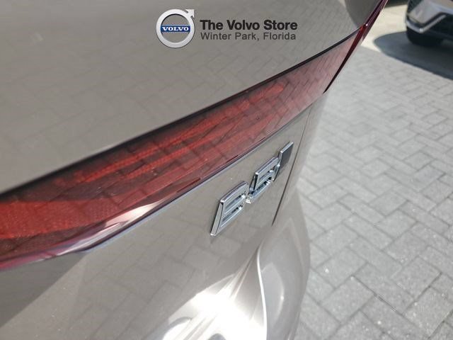 New 2026 Volvo XC60 B5 Ultra w/ Protection Package Premier AWD/4WD image 10