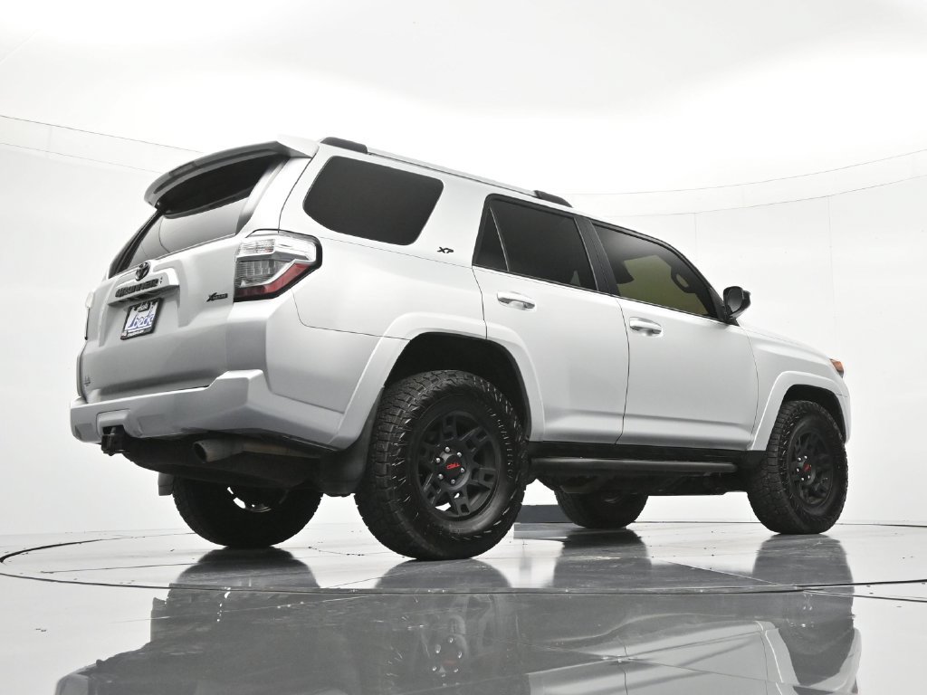Used 2023 Toyota 4Runner SR5 AWD/4WD image 39