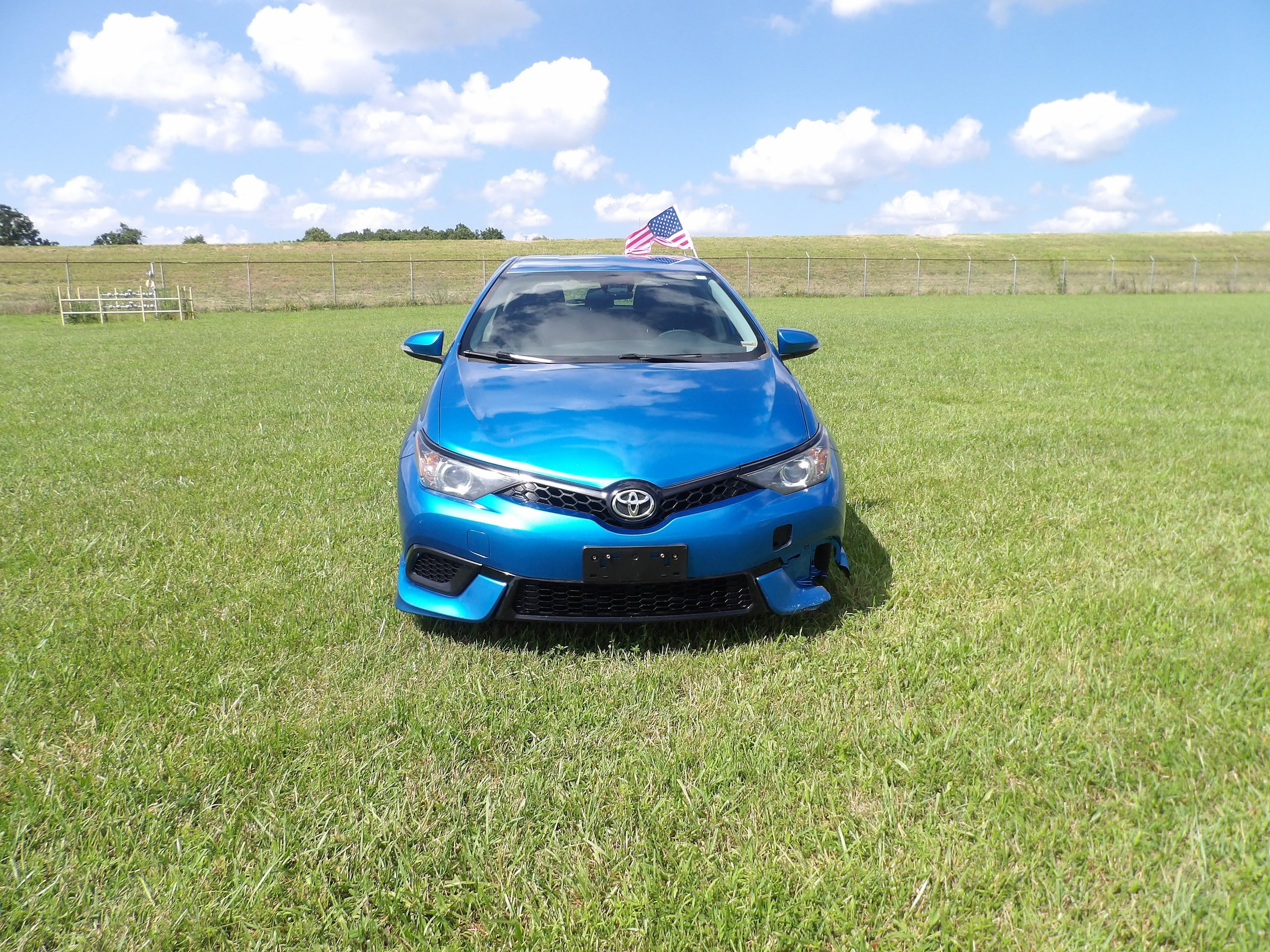 Used 2017 Toyota Corolla iM w/ Carpet Mat Package FWD image 4