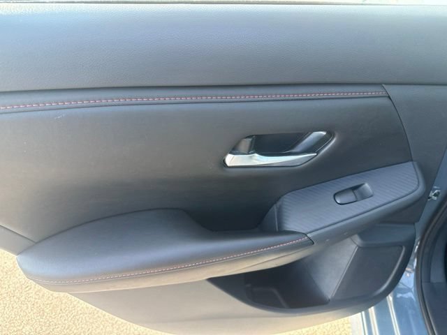 Used 2025 Nissan Sentra SR FWD image 22