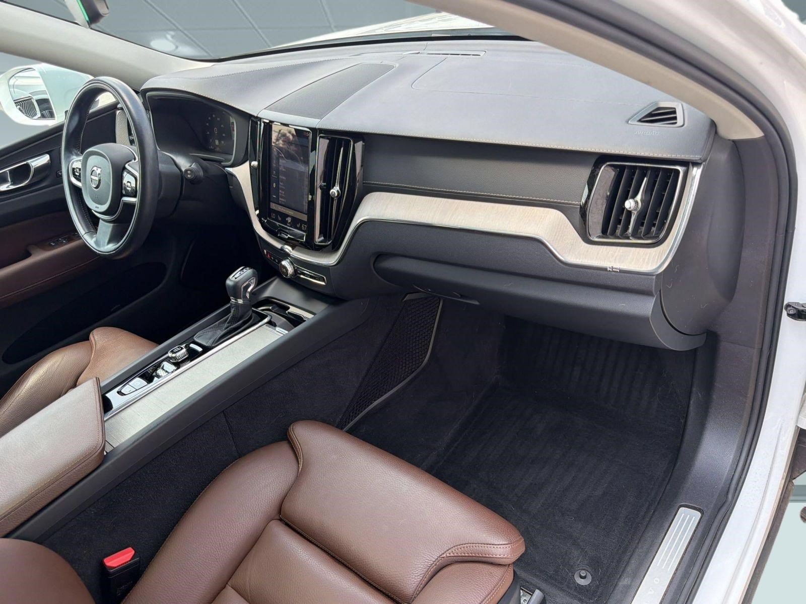 Used 2018 Volvo XC60 T5 Inscription w/ Convenience Package AWD/4WD image 31