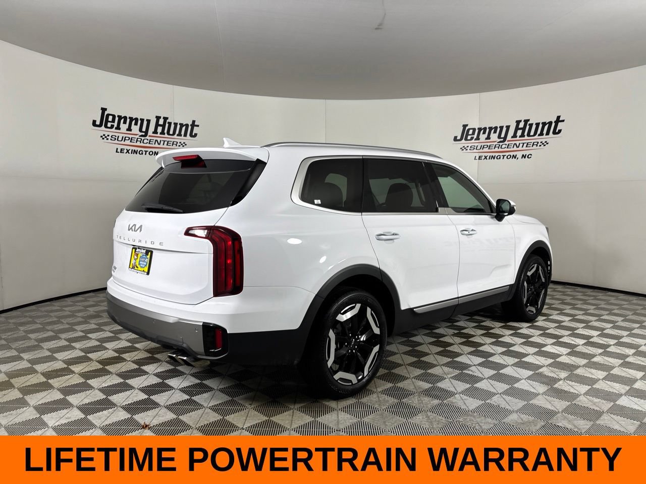 Used 2025 Kia Telluride S FWD image 6