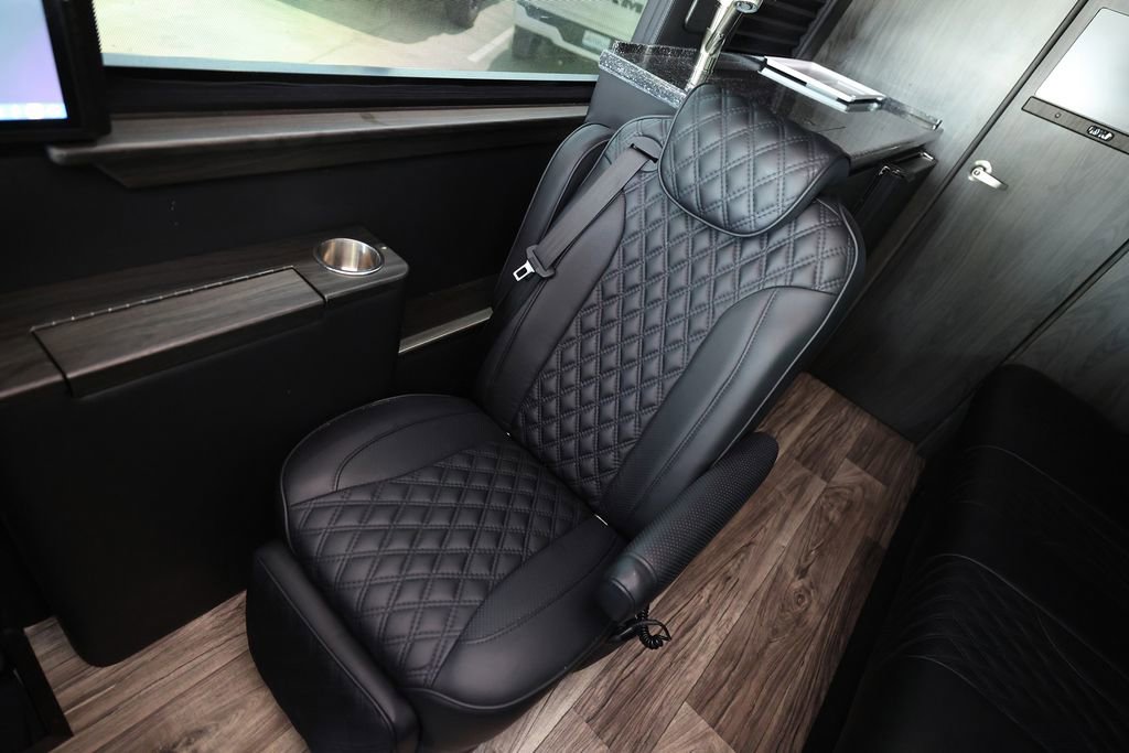 Used 2020 Mercedes-Benz Sprinter 3500 image 14