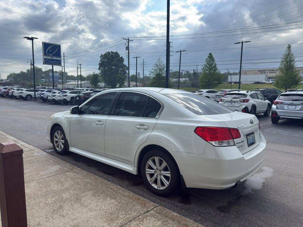 Used 2011 Subaru Legacy 2.5i Premium AWD/4WD image 5
