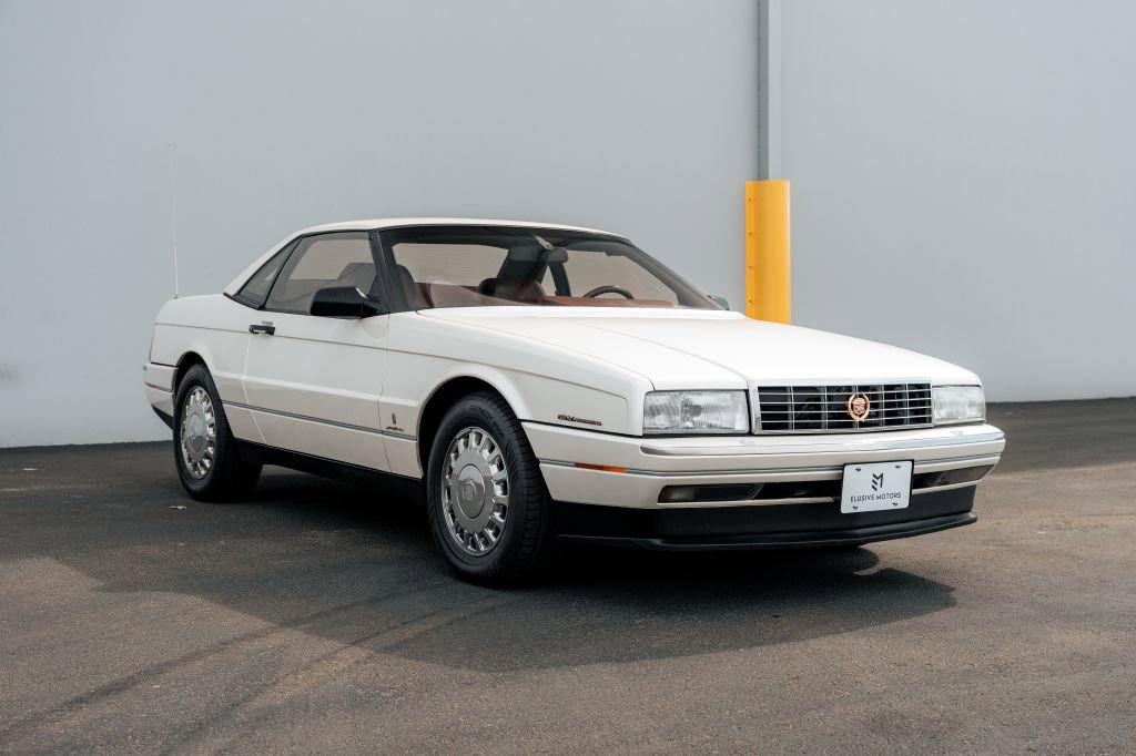 Used 1993 Cadillac Allante FWD image 6