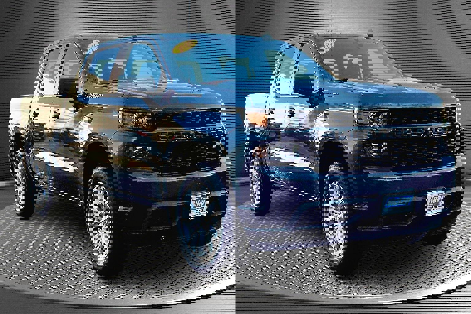 Used 2022 Chevrolet Silverado 1500 Custom image 1