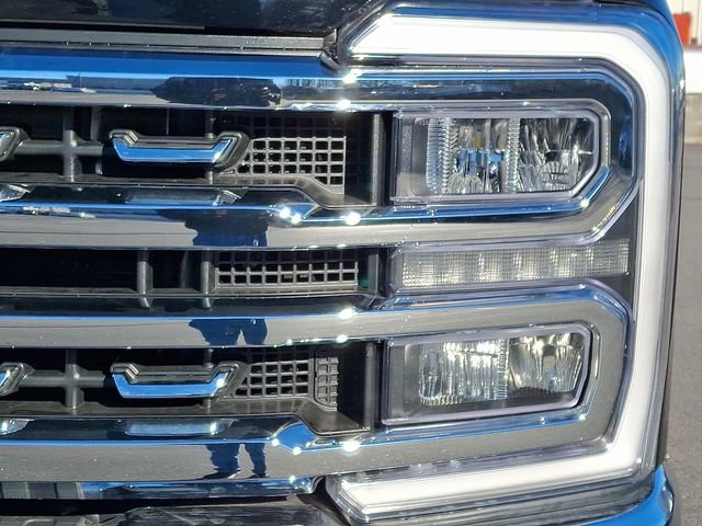Used 2024 Ford F250 Lariat w/ FX4 Off-Road Package image 9