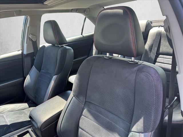 Used 2016 Toyota Camry XSE w/ Moonroof Package FWD image 8