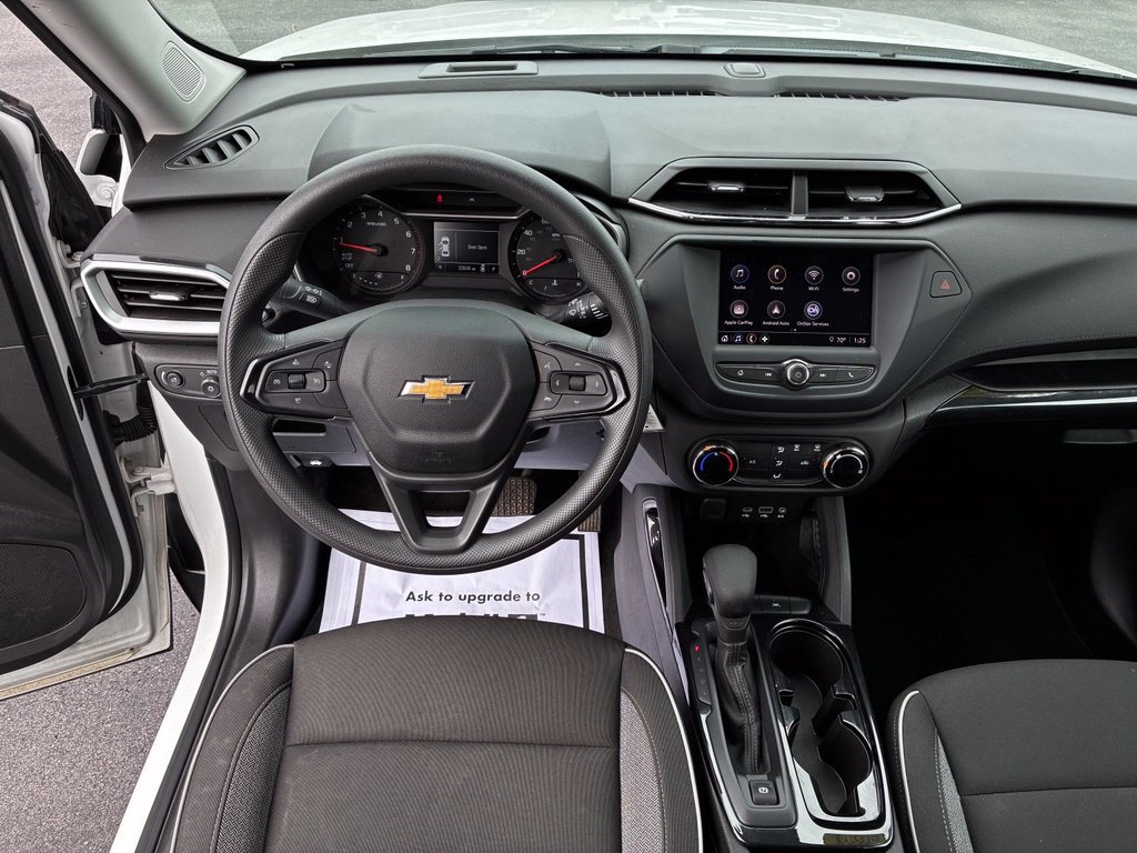 Used 2023 Chevrolet TrailBlazer LS FWD image 16