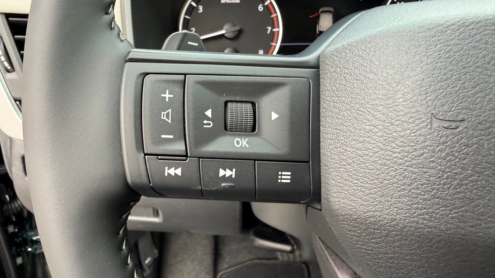 New 2026 Nissan Rogue SV AWD/4WD image 16