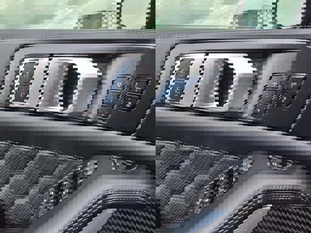 Used 2021 BMW X5 M w/ Executive Package image 45